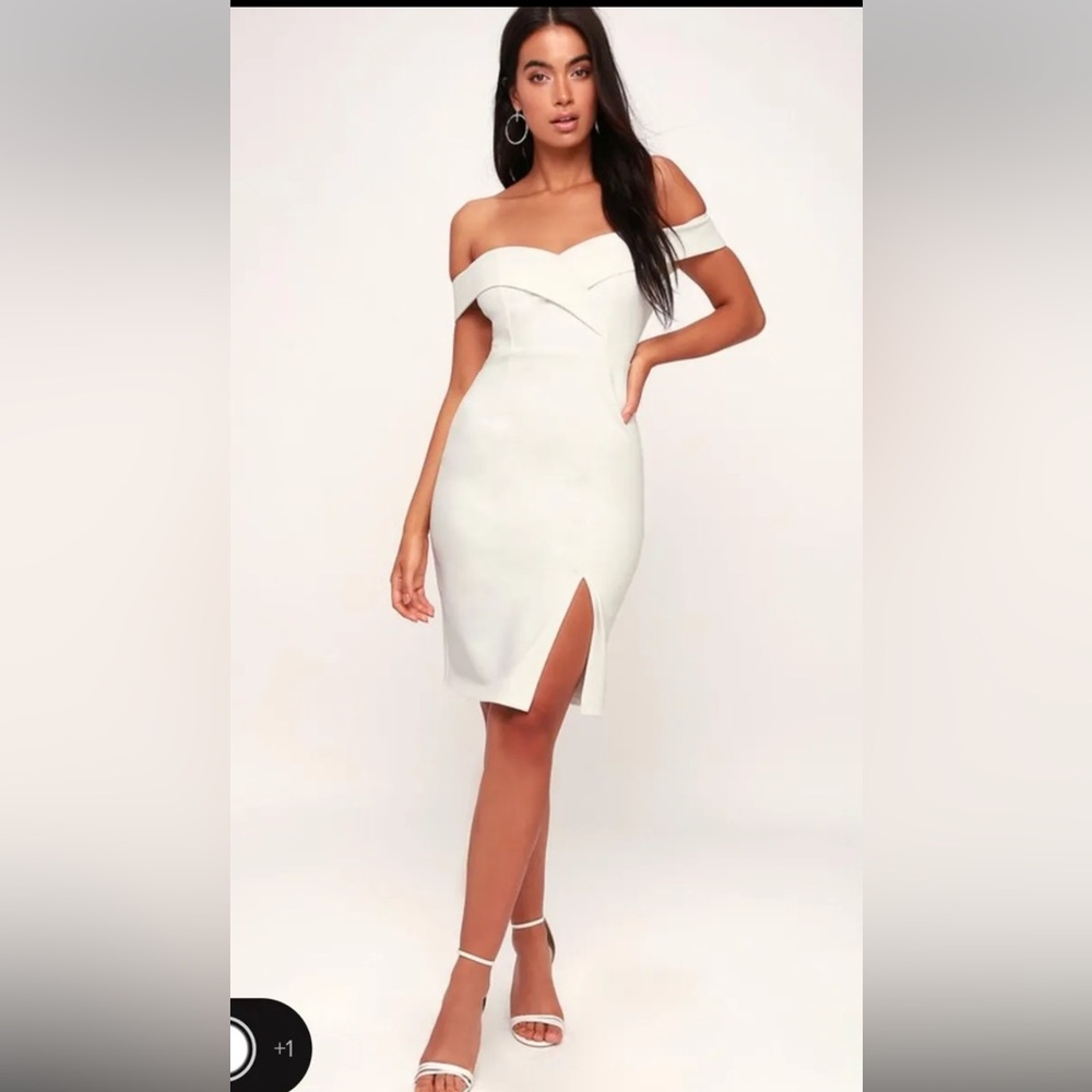 Elegant Strapless Lulus Dress